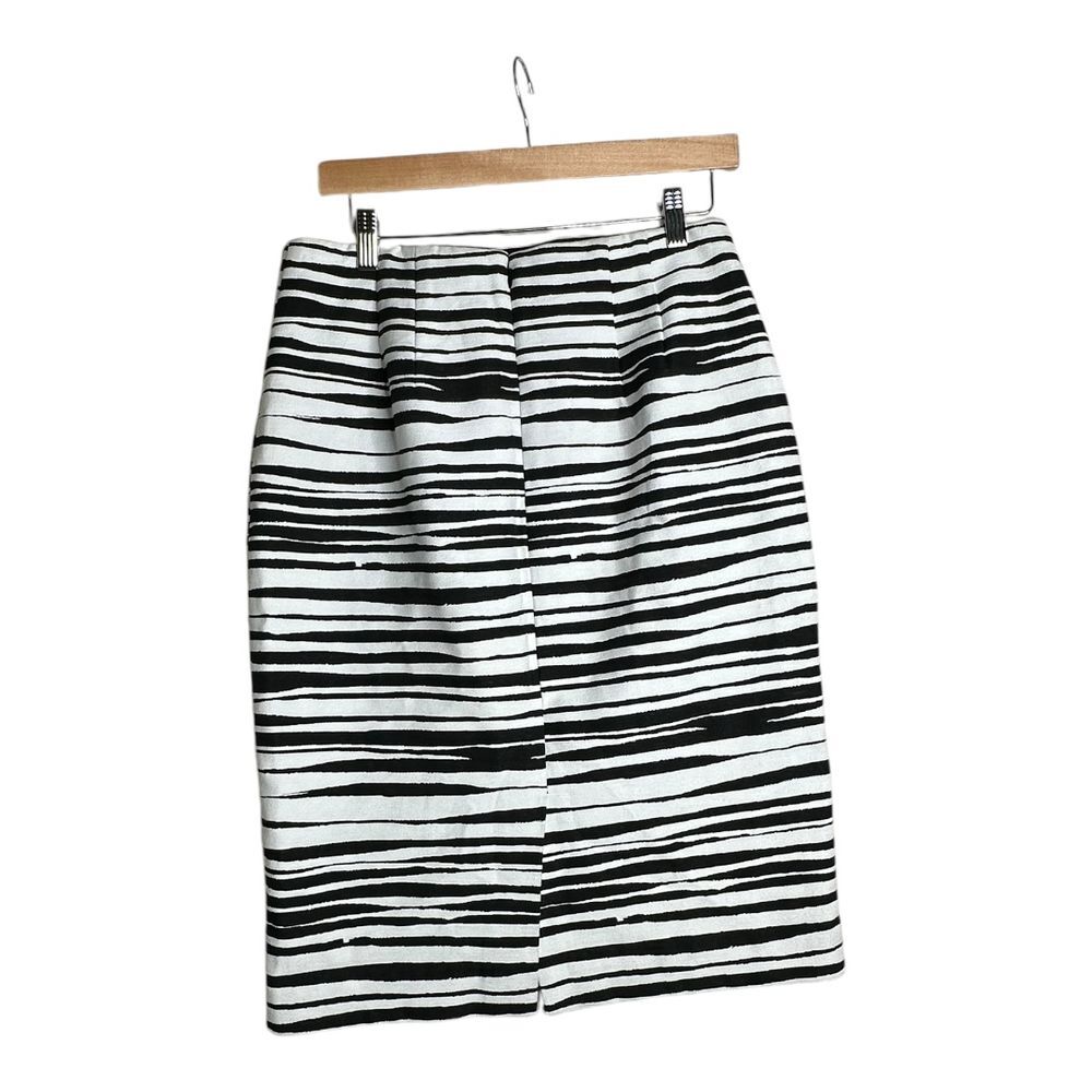 Ann Taylor Zebra Print Pencil Skirt size 6‎ Black/White